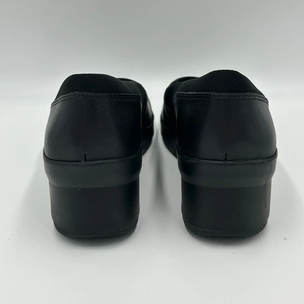 NWD Clarks Suttyn Walk Black Leather Wedge Slip On Shoes Womens Size 8.5 Comfort